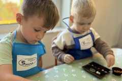 a8ea7759-fb5c-42b9-beca-ff4fb24c8904