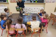 Messenger_creation_7173731160727845349