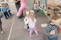 c453cb95-26f3-4edf-9d3b-2006e9a89330