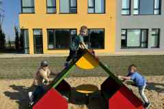 d4c2a730-5314-42ee-b8b9-d83e09b7e6fe