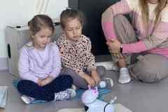 9fd68e24-c486-45dc-885b-d8596c762e4a