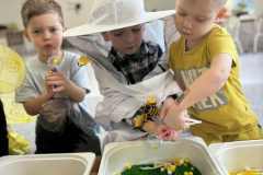 b499462f-bd19-43f7-a404-9df90bddda54