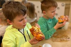 f7ba8b54-36e3-40f0-9b02-1efa905575d1